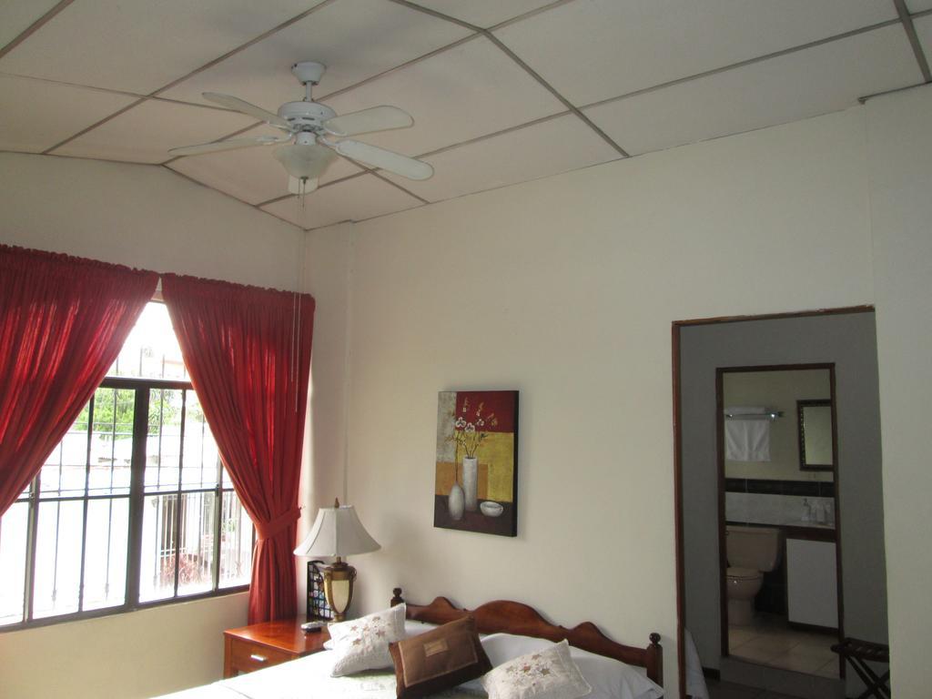Hotel San Mateo San Salvador Quarto foto